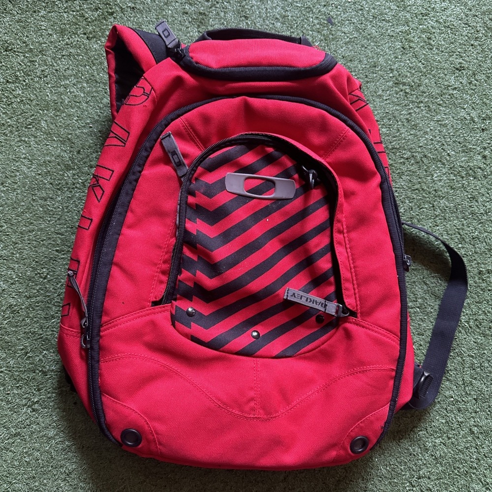 Oakley Red Backpack Tactical Field Bag, Hiking, School And Laptop‎ - RARE NICE!
